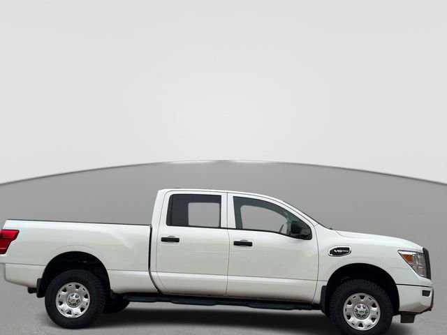 Used 2022 Nissan Titan S w/ HD Front GAWR Package AWD/4WD image 2