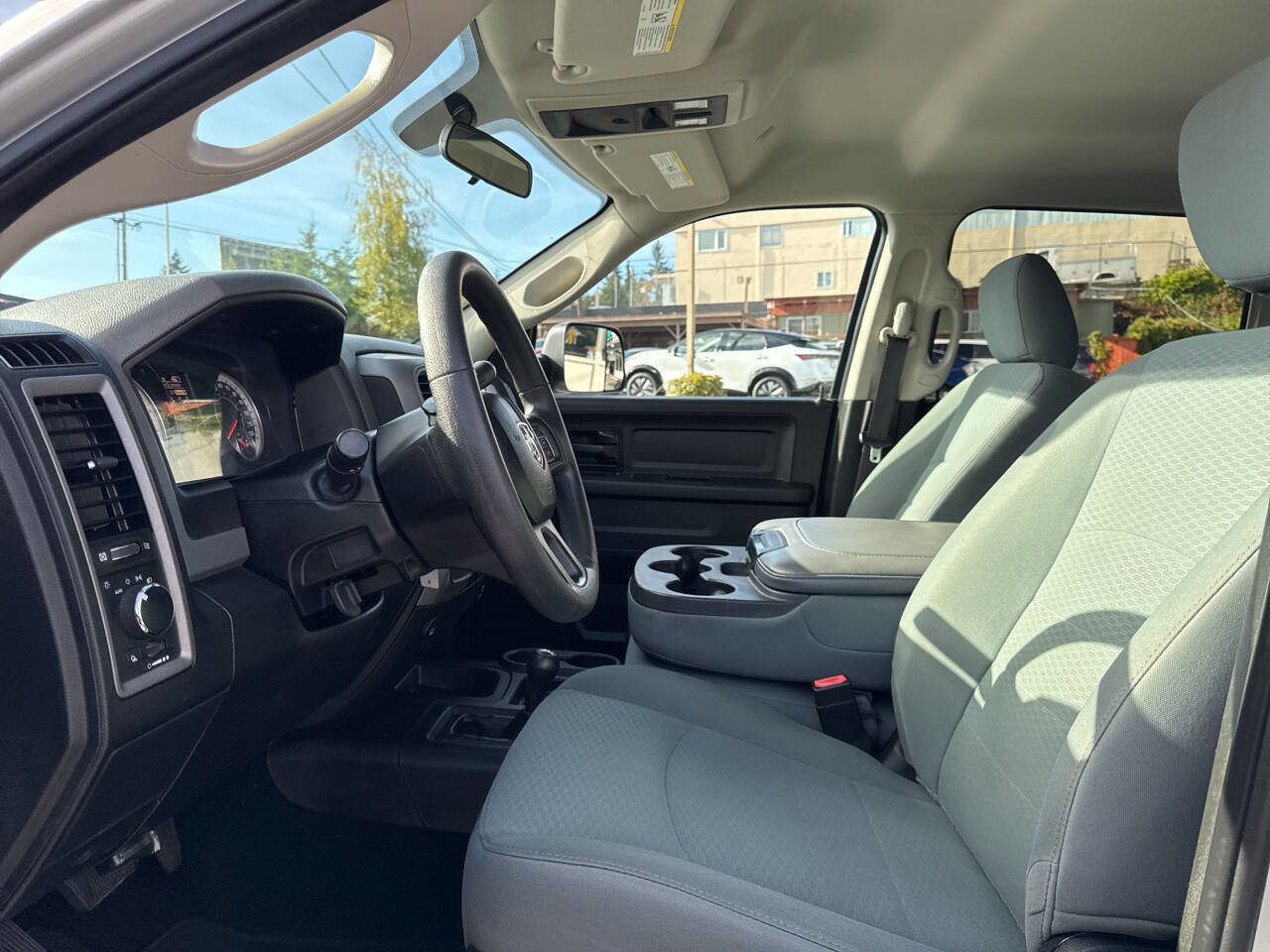 Used 2018 RAM 2500 Tradesman w/ Chrome Appearance Group image 28