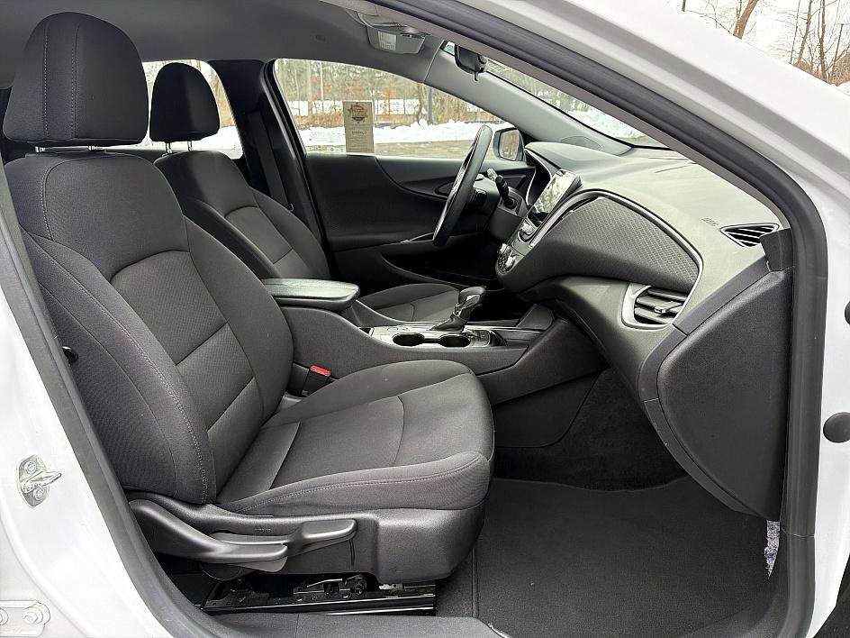 Used 2023 Chevrolet Malibu LT image 19