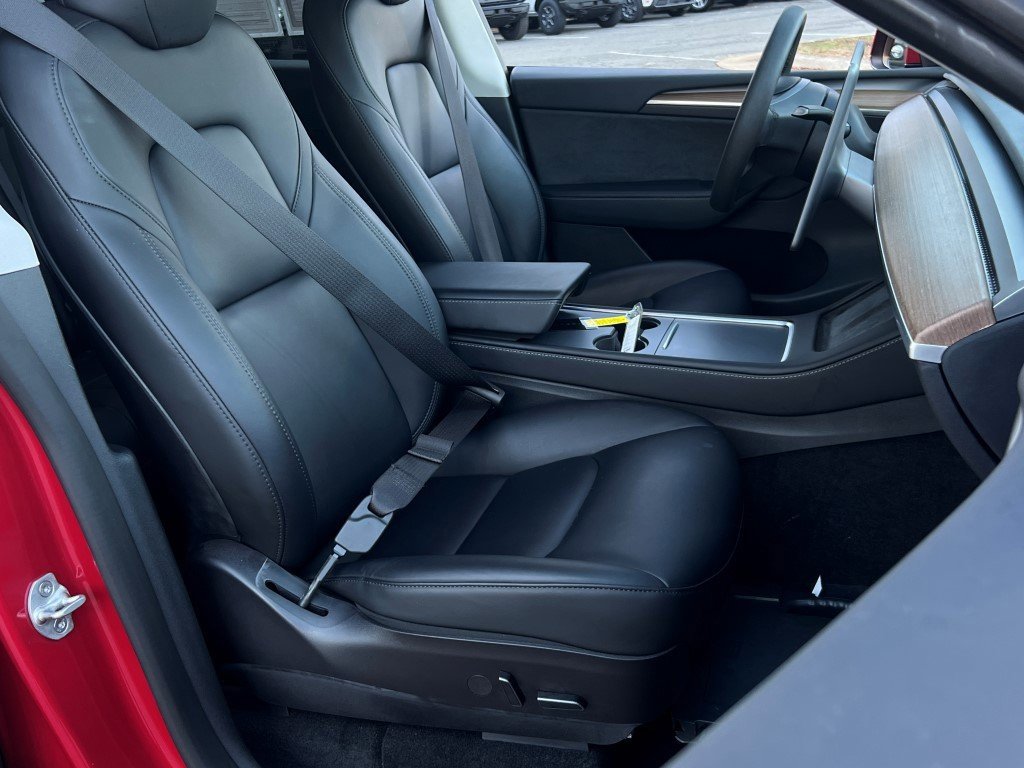 Used 2023 Tesla Model Y Long Range image 9