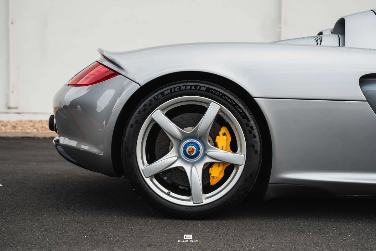 Used 2004 Porsche Carrera GT RWD image 14