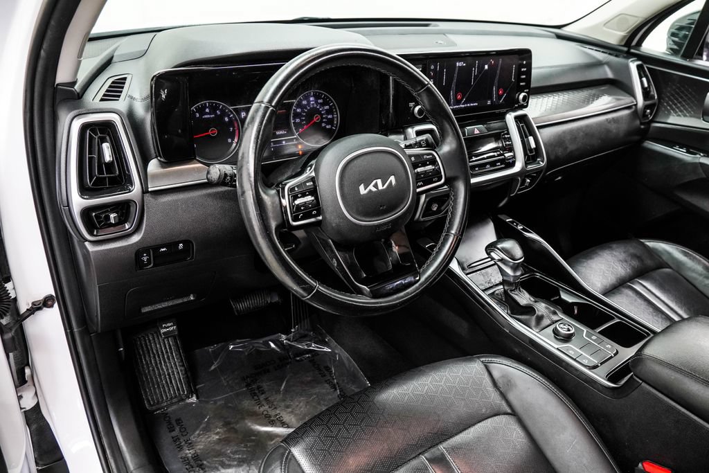 Used 2023 Kia Sorento S w/ Panoramic Sunroof Package FWD image 20