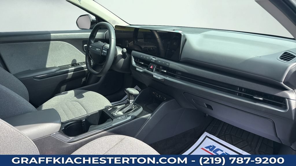 Used 2025 Kia K4 EX FWD image 42