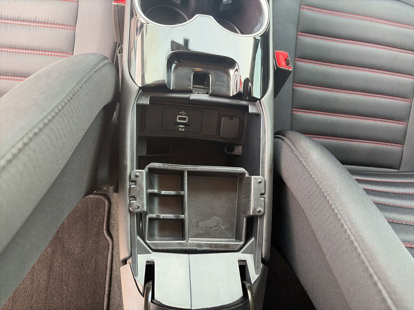 Used 2016 Ford Fusion SE image 20