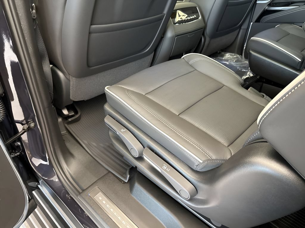 New 2026 Cadillac Escalade Sport w/ Touring Package AWD/4WD image 19