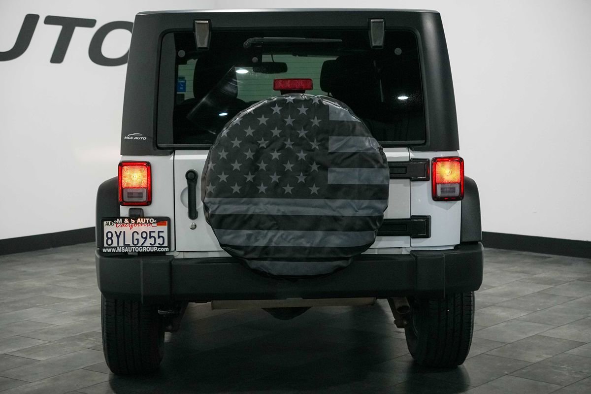 Used 2015 Jeep Wrangler Unlimited Sport w/ Quick Order Package 24S AWD/4WD image 5
