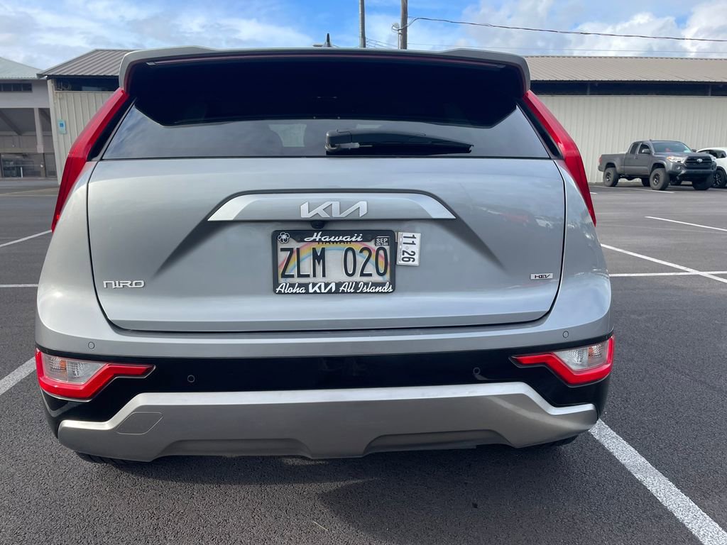 Used 2023 Kia Niro EX Touring image 6