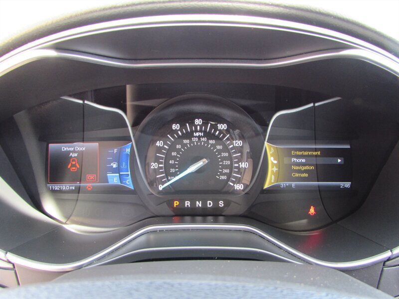 Used 2014 Ford Fusion SE FWD image 15