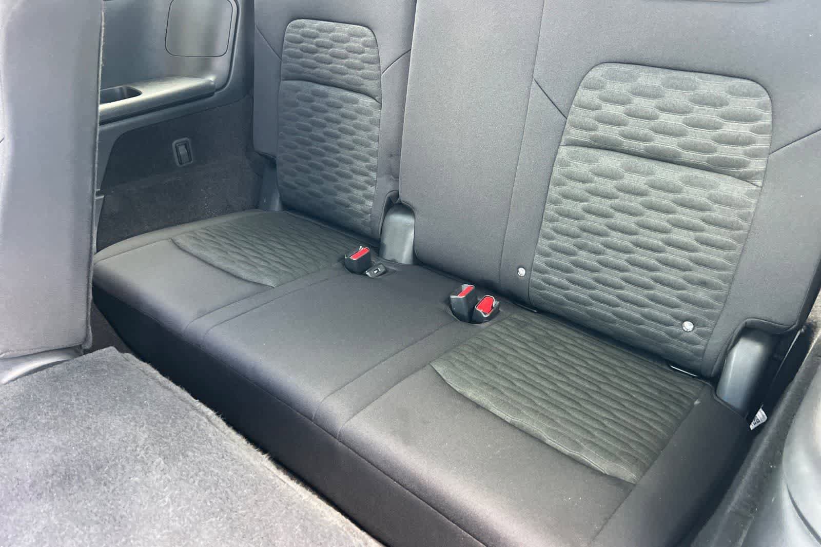 Used 2025 Nissan Pathfinder S image 17