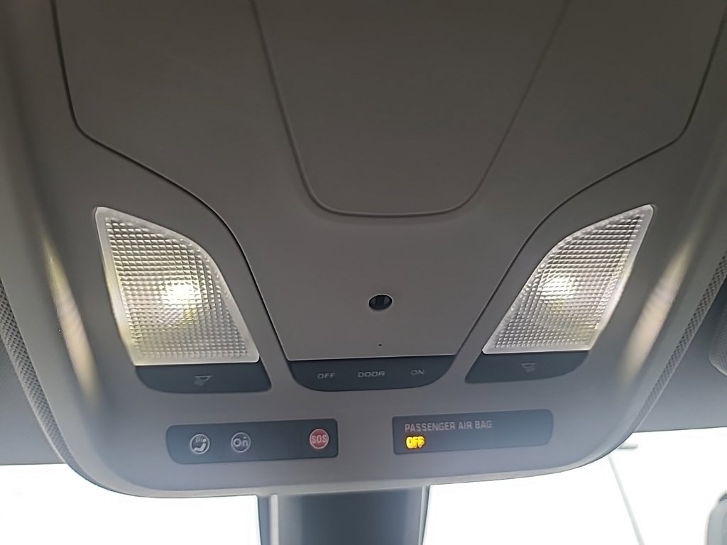 Used 2017 Chevrolet Impala LT FWD image 19