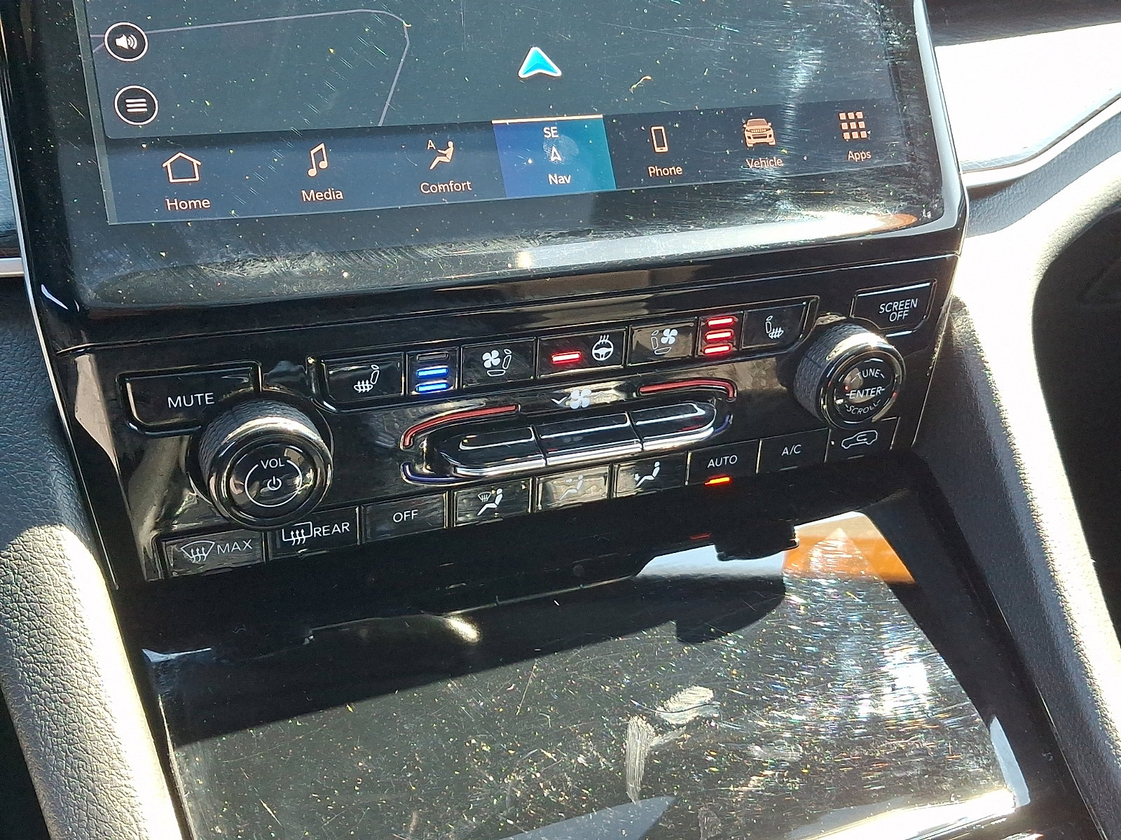 Certified 2022 Jeep Grand Cherokee Trailhawk w/ Luxury Tech Group III image 16