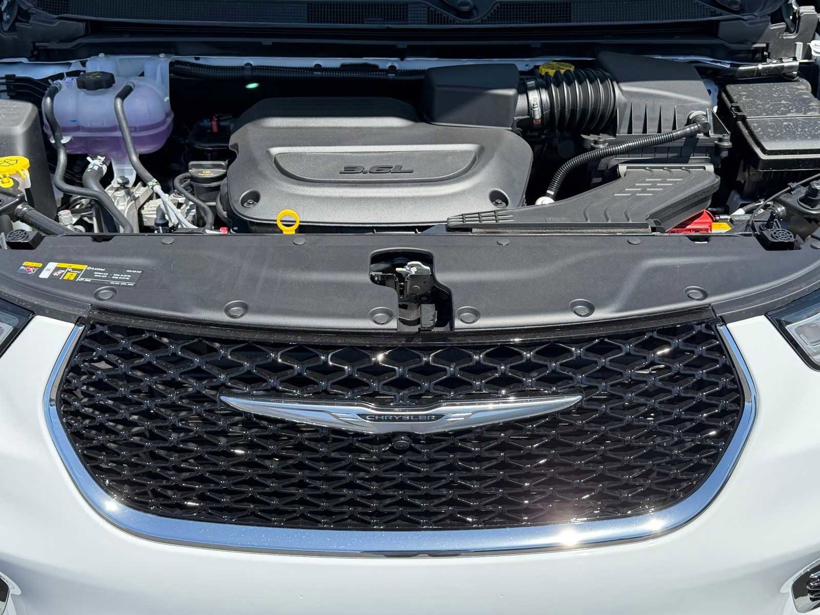 New 2026 Chrysler Pacifica Limited AWD/4WD image 30