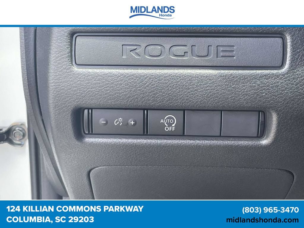 Used 2023 Nissan Rogue S AWD/4WD image 17