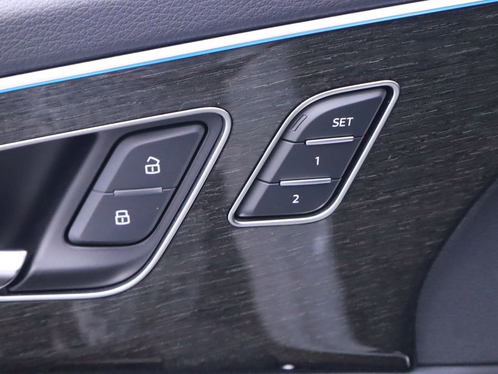 New 2025 Audi Q7 3.0T Premium Plus image 17