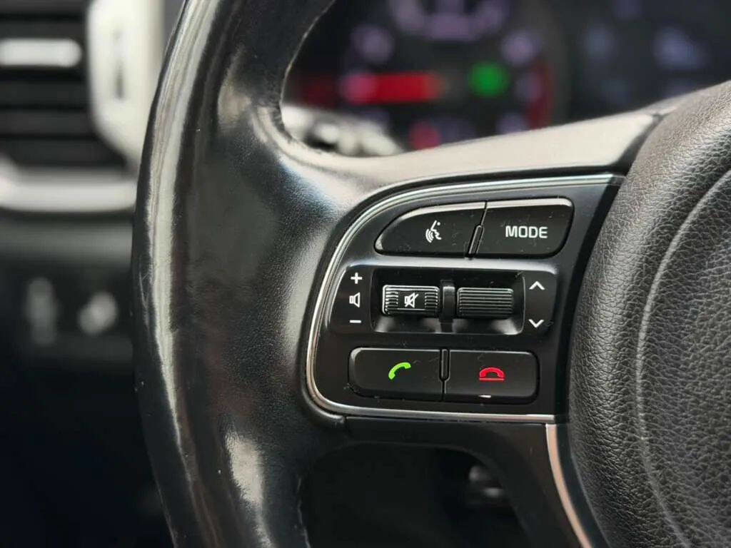 Used 2017 Kia Sportage EX w/ EX Technology Package image 12