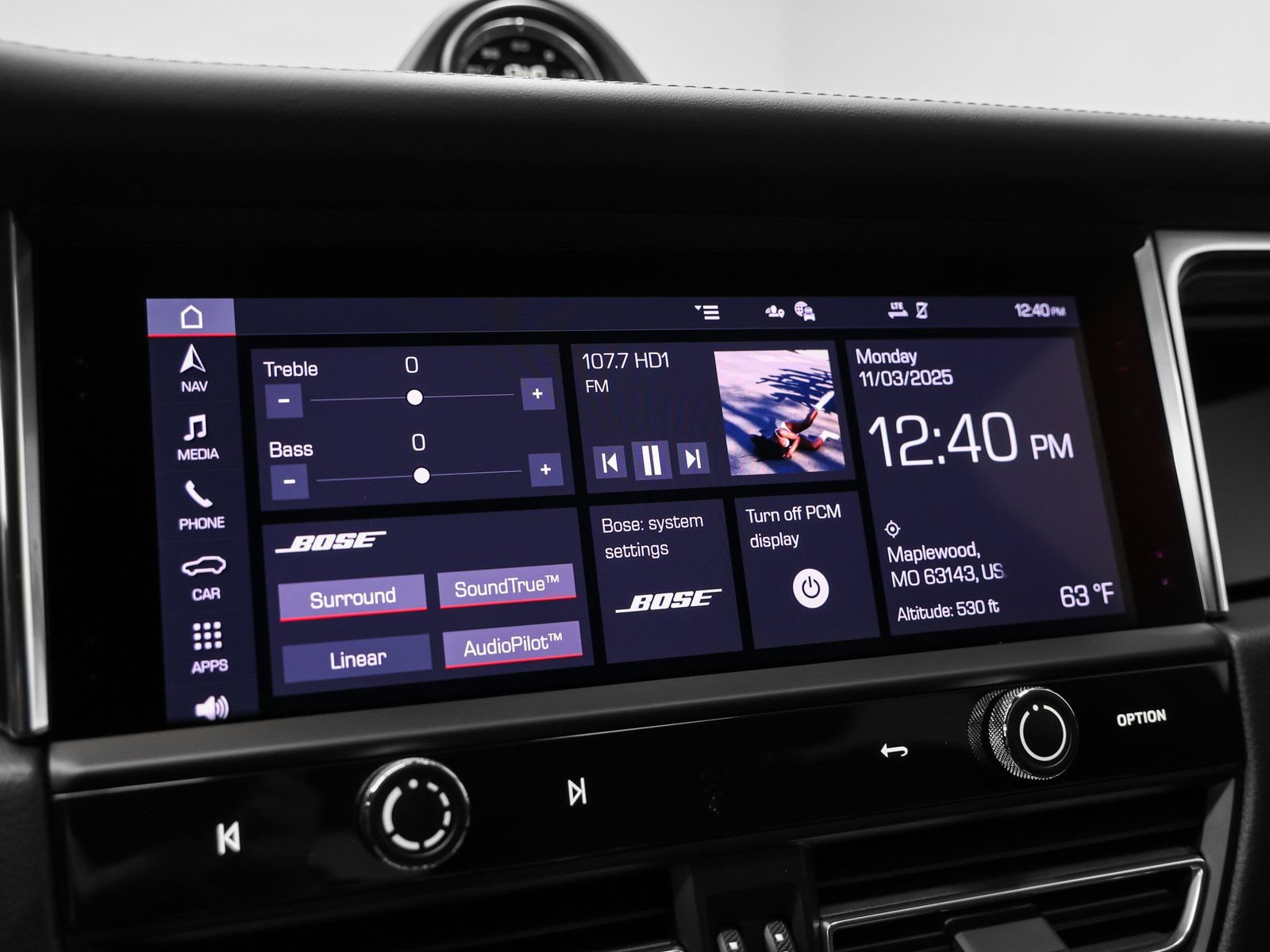 Certified 2026 Porsche Macan image 37