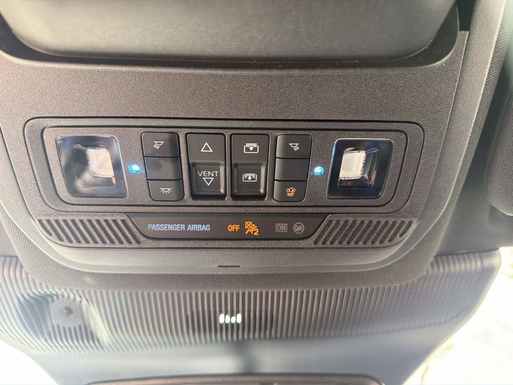 Used 2025 Ford Explorer ST-Line w/ Premium Package image 38