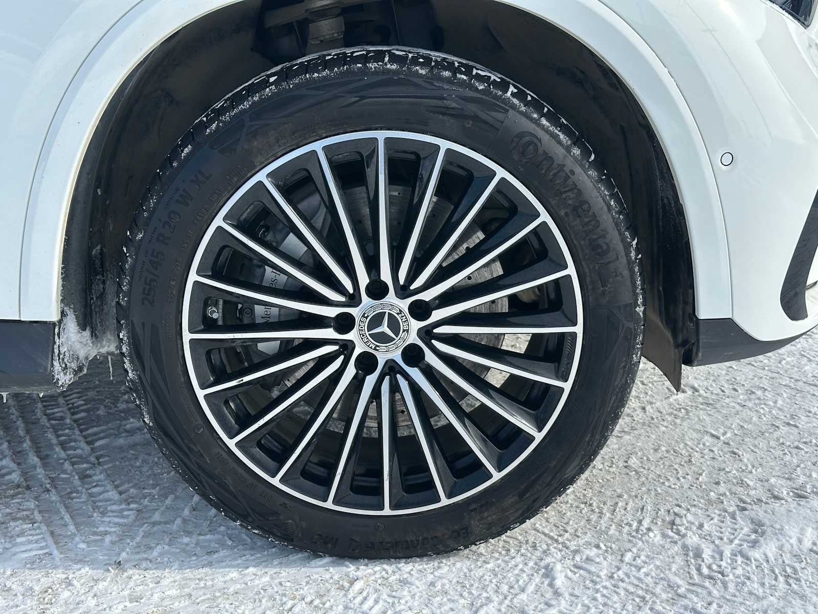 Used 2024 Mercedes-Benz GLC 300 4MATIC image 9