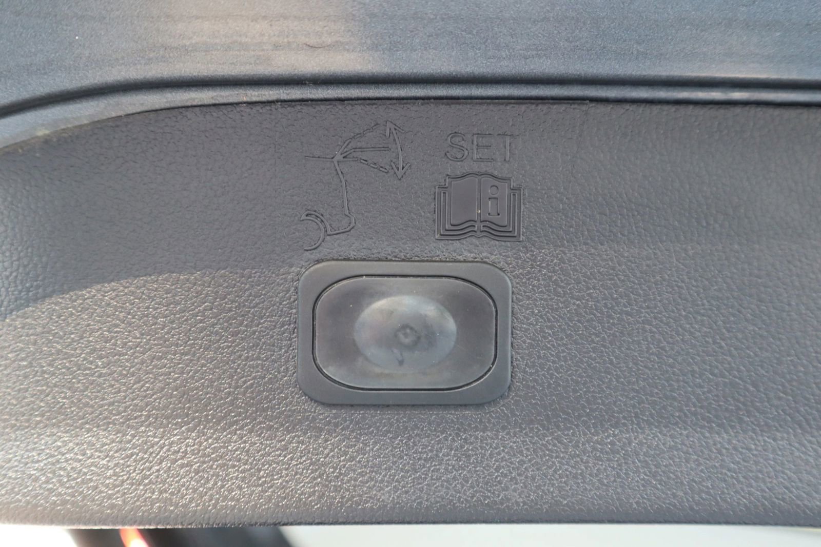 Used 2013 Ford Escape Titanium w/ Parking Technology Pkg image 14