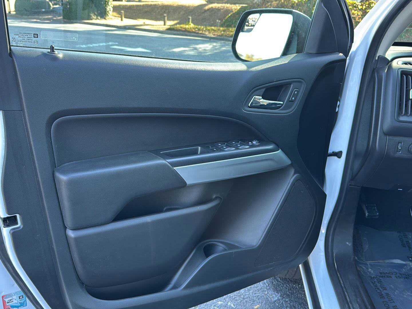 Certified 2022 Chevrolet Colorado LT w/ LT Convenience Package image 14