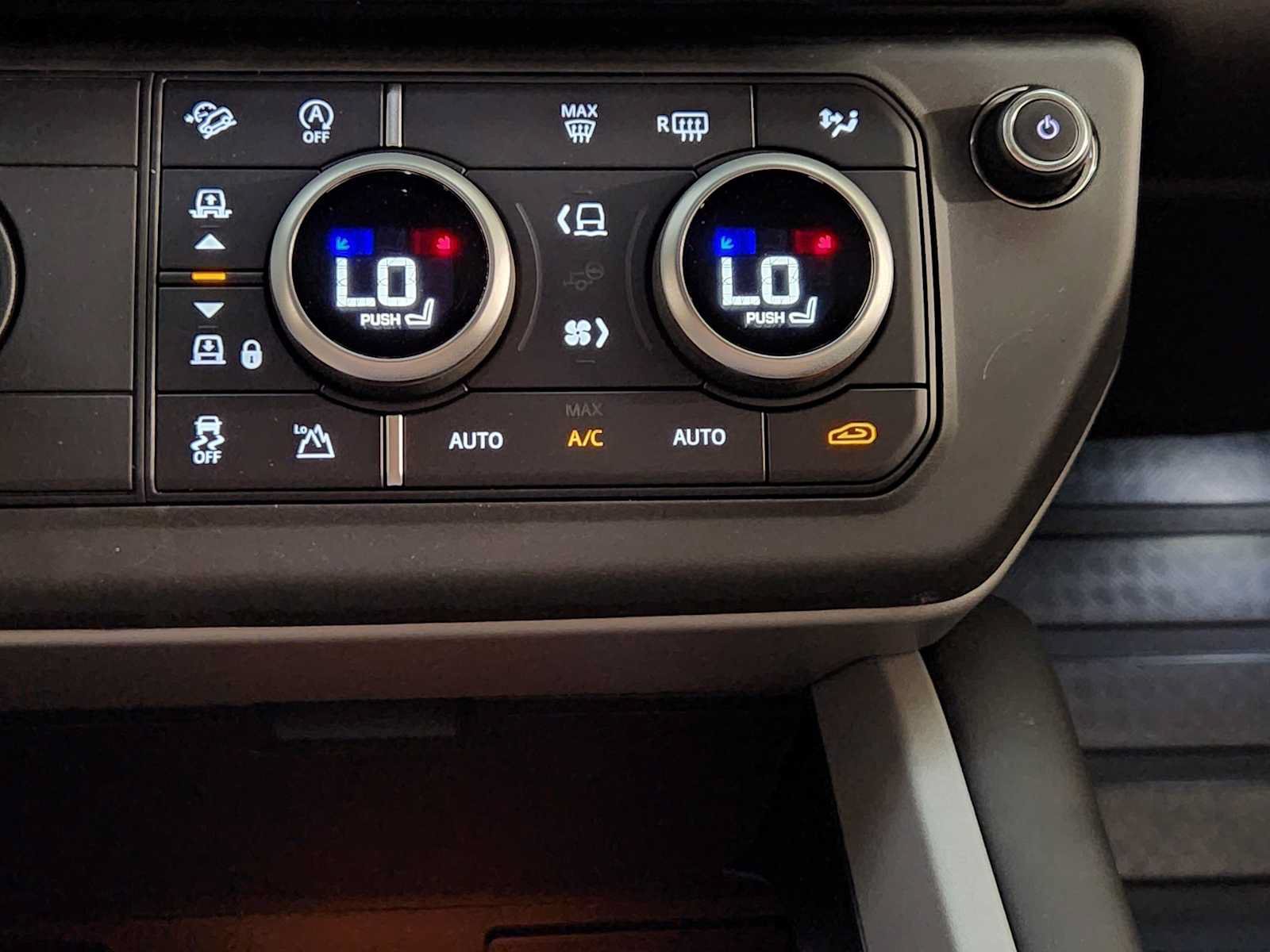 New 2026 Land Rover Defender 110 X AWD/4WD image 30