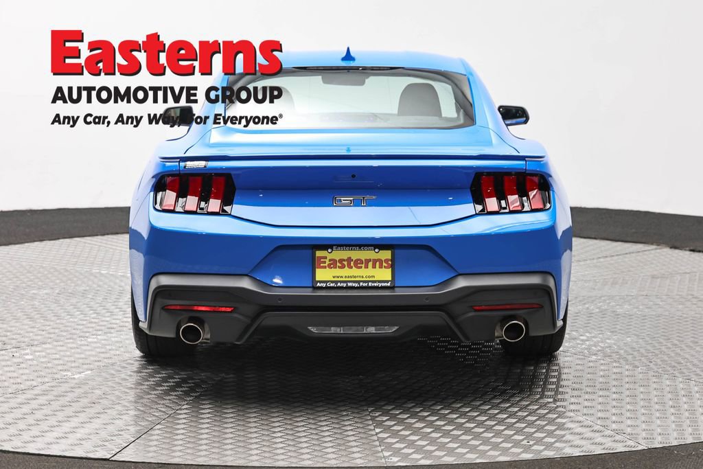 Used 2025 Ford Mustang GT RWD image 6