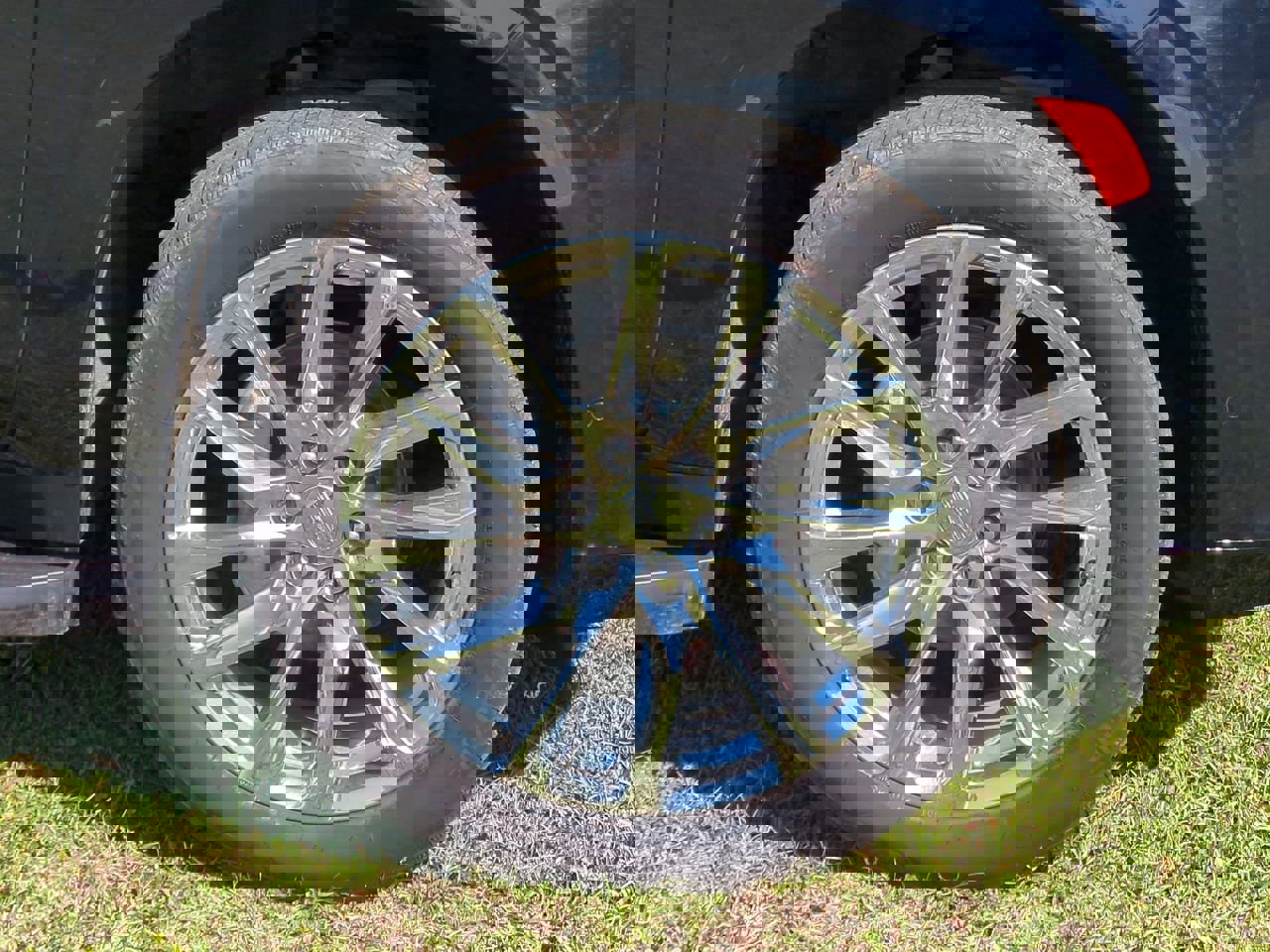 Used 2023 Cadillac Escalade ESV Premium Luxury w/ LPO, Radiant Package image 11