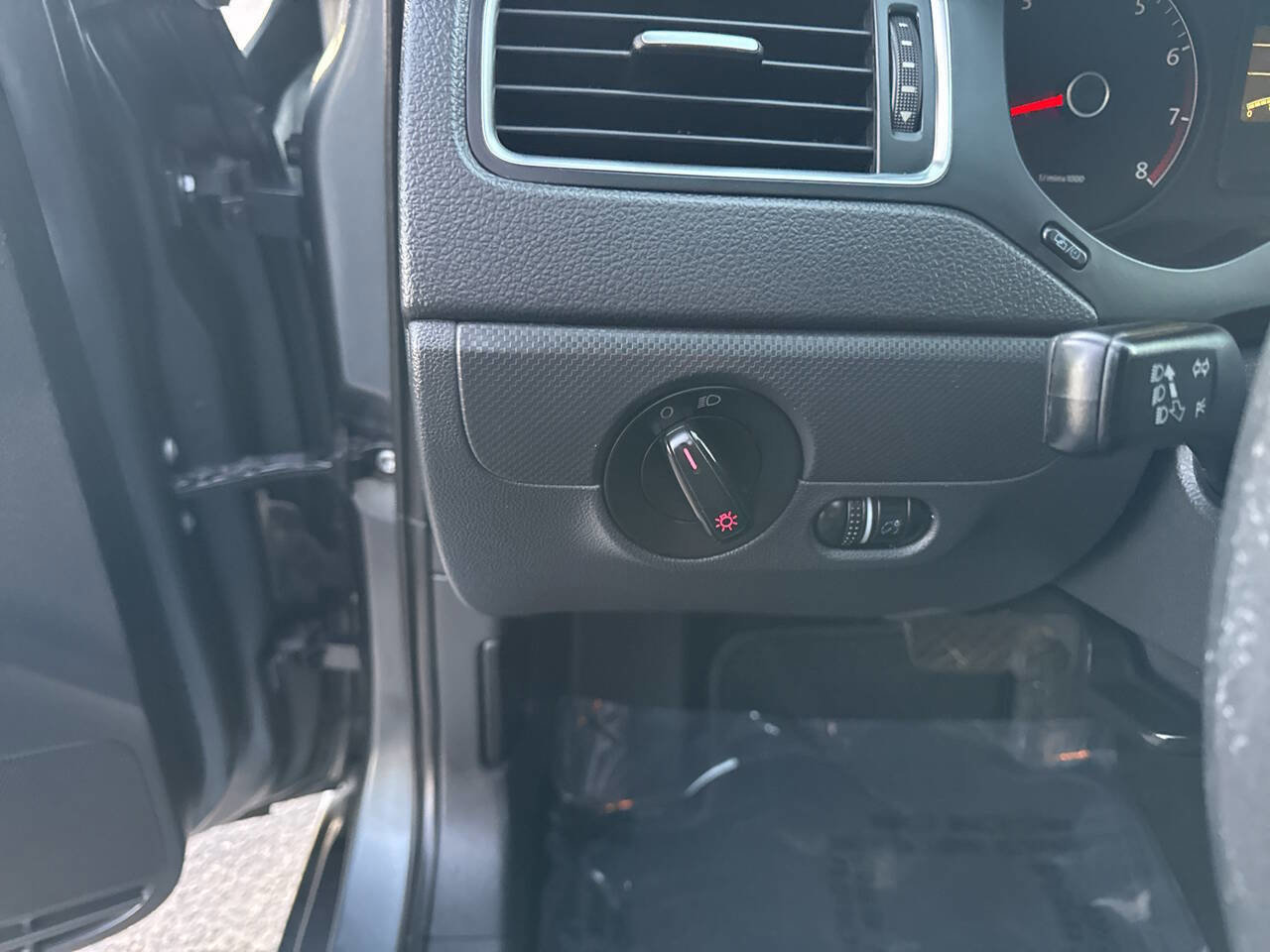 Used 2012 Volkswagen Jetta Sedan image 24