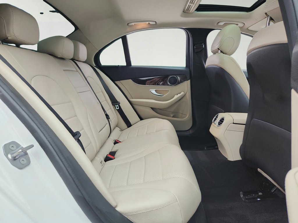 Used 2019 Mercedes-Benz C 300 4MATIC Sedan image 29