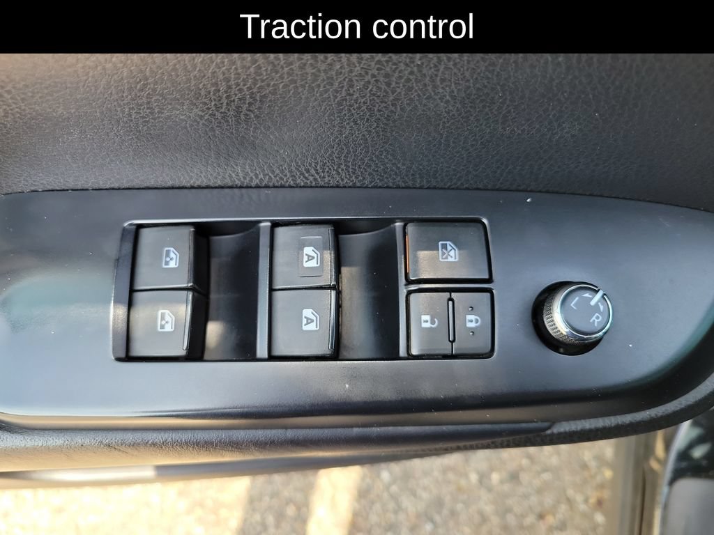 Used 2019 Toyota Highlander XLE AWD/4WD image 11