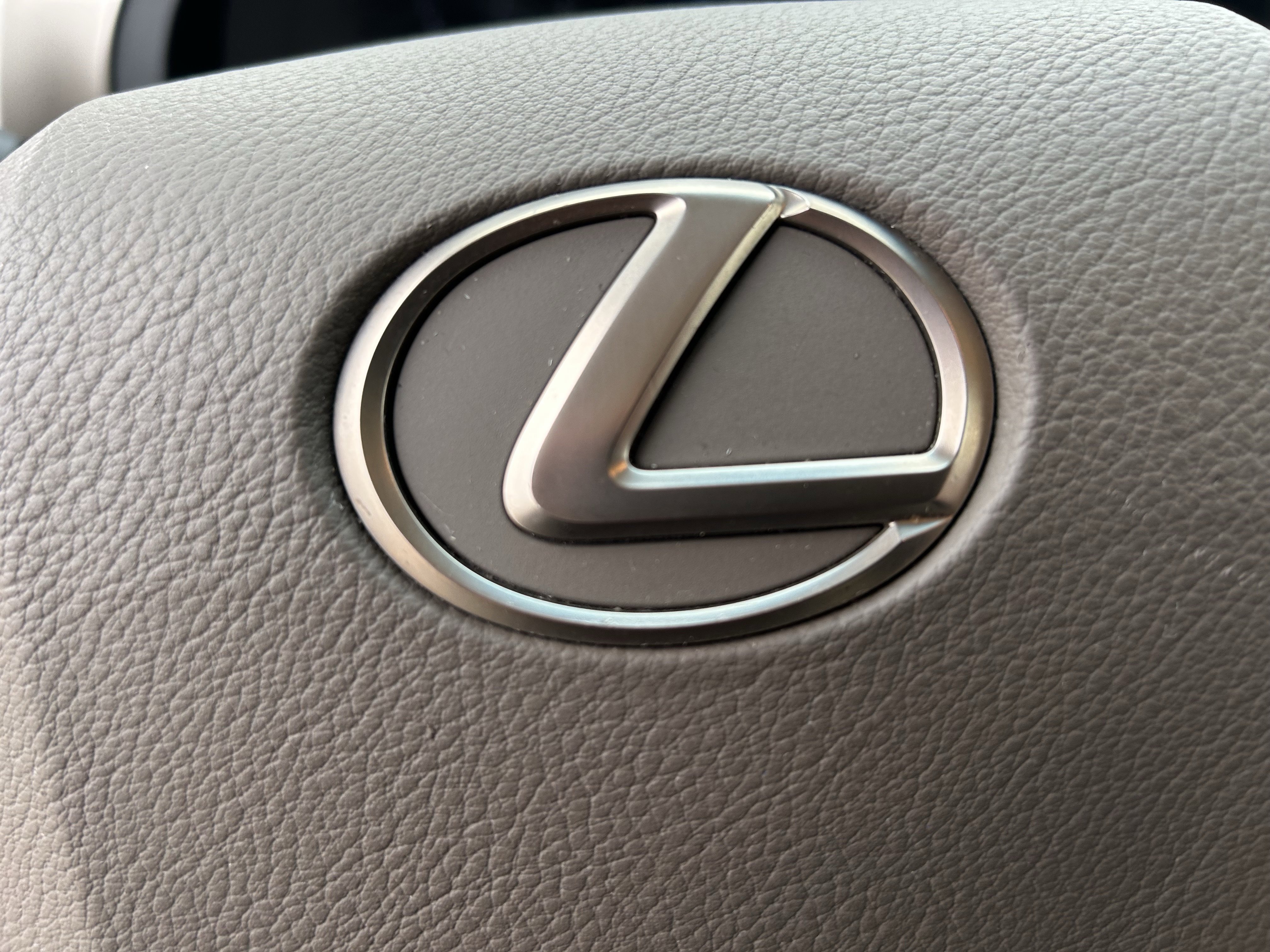 Used 2018 Lexus GX 460 Luxury w/ Preferred Accessory Package image 26