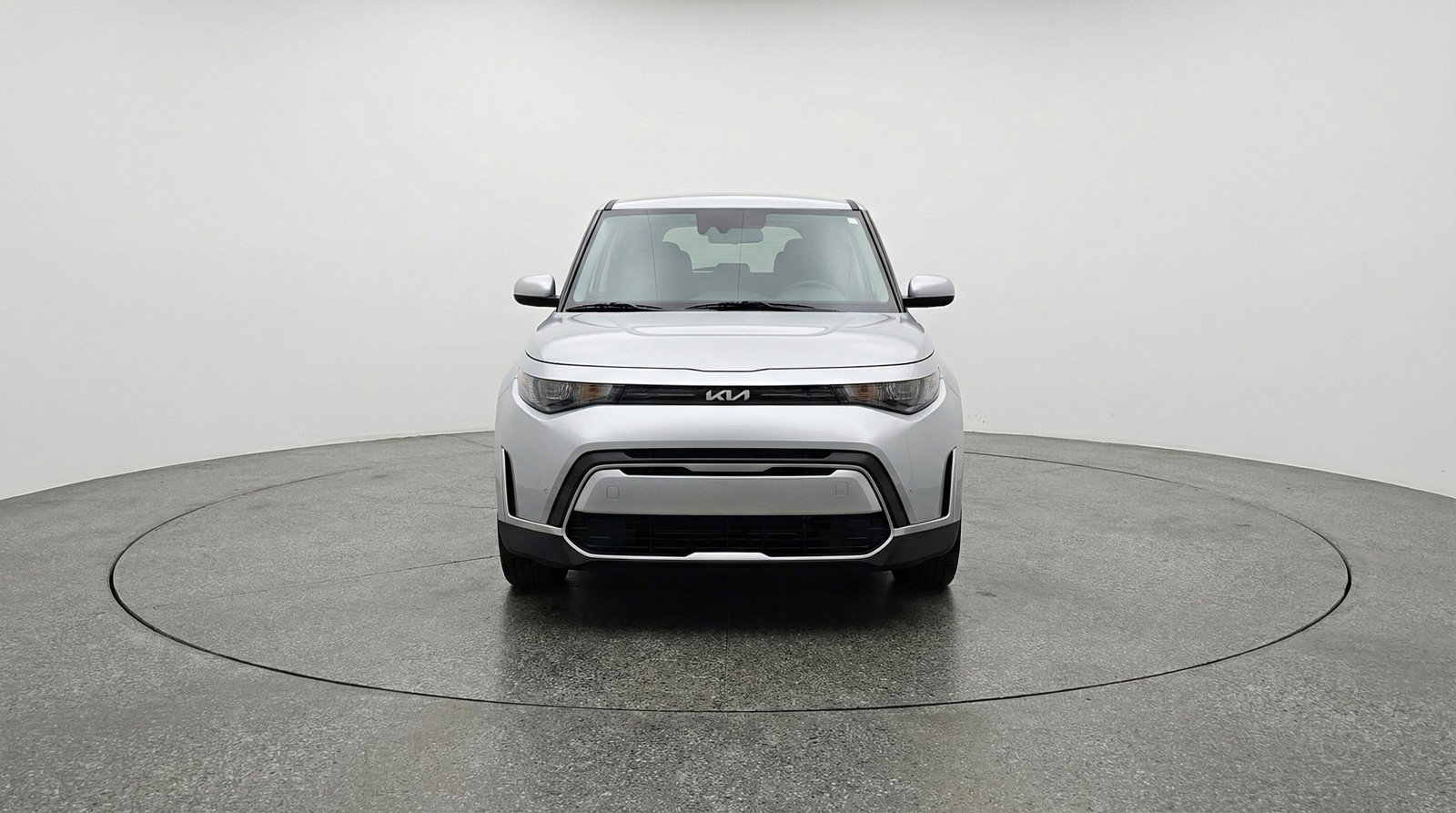 Used 2025 Kia Soul LX w/ LX Technology Package image 2