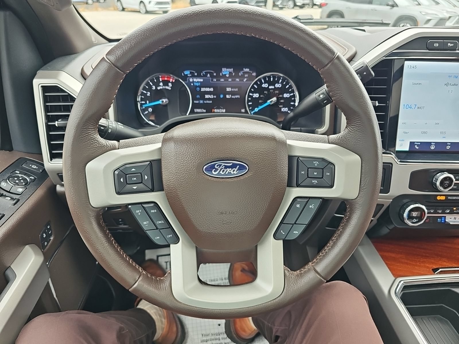 Used 2022 Ford F350 King Ranch w/ King Ranch Ultimate Package AWD/4WD image 16