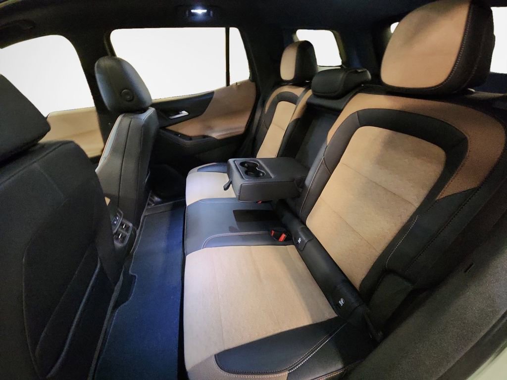 Certified 2026 Chevrolet Equinox ACTIV w/ Convenience Package III image 23