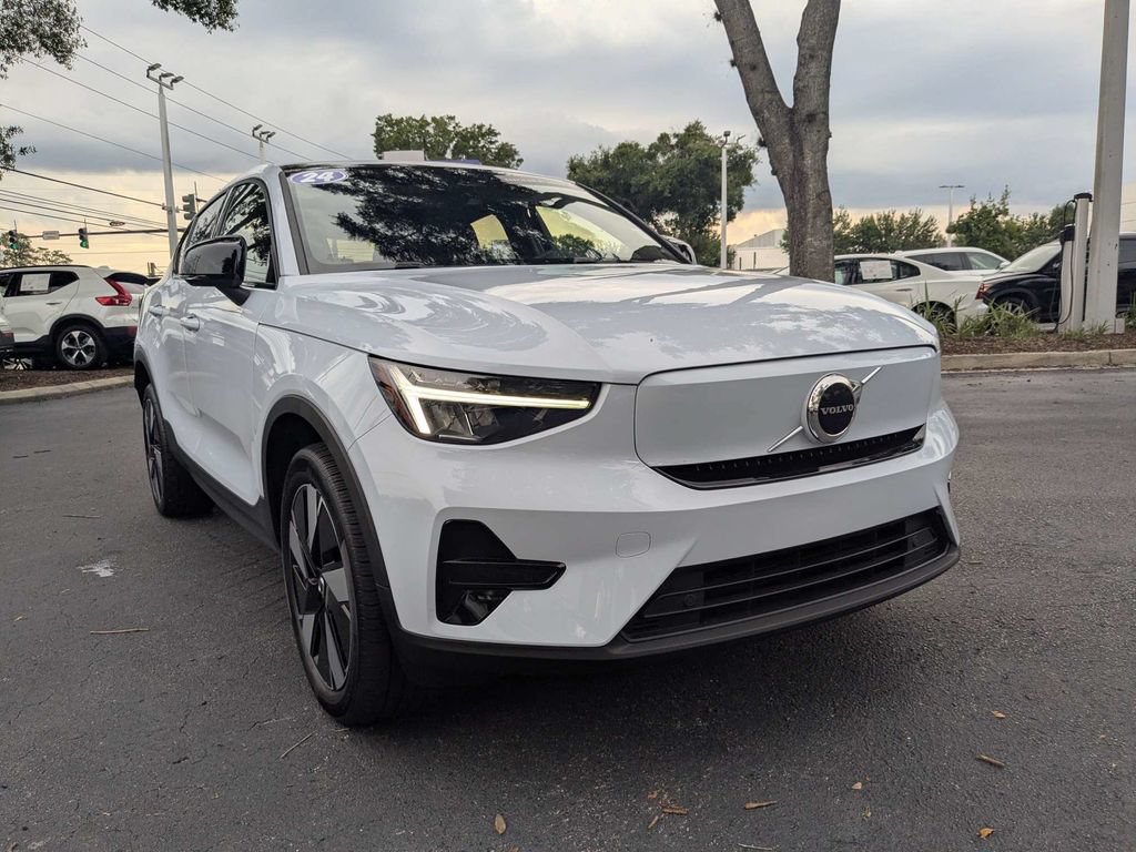 Certified 2024 Volvo C40 Recharge Core AWD/4WD image 8