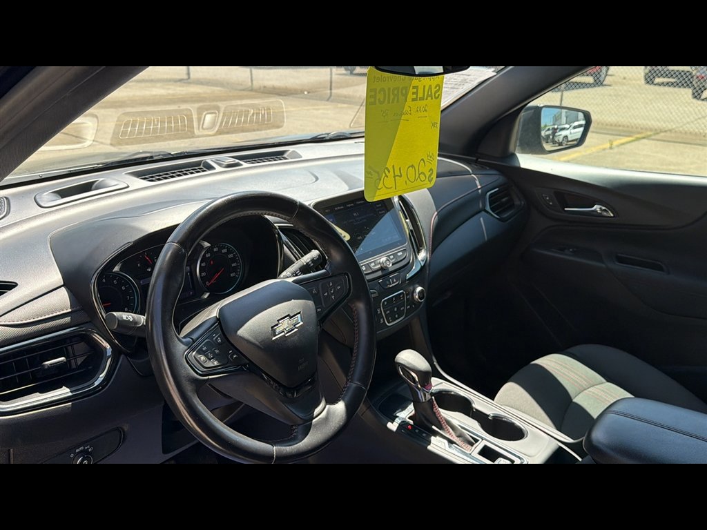 Used 2022 Chevrolet Equinox RS w/ Infotainment Package FWD image 9
