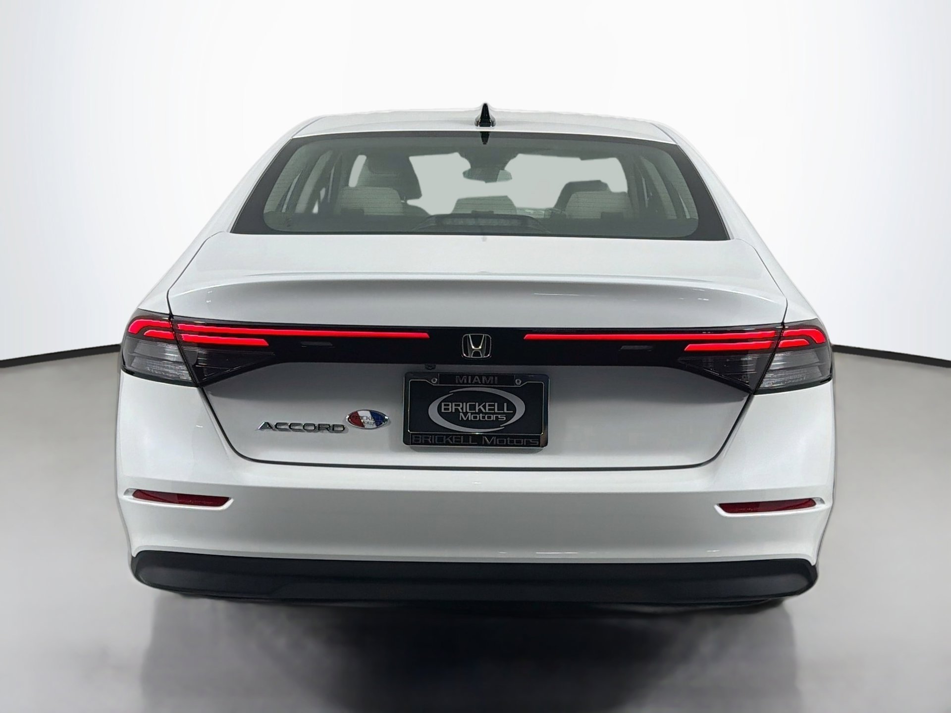 Used 2025 Honda Accord SE image 4
