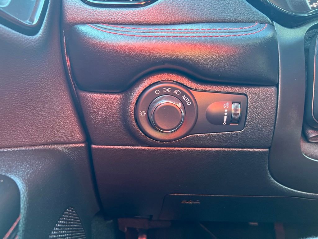 Used 2023 Dodge Durango GT image 17