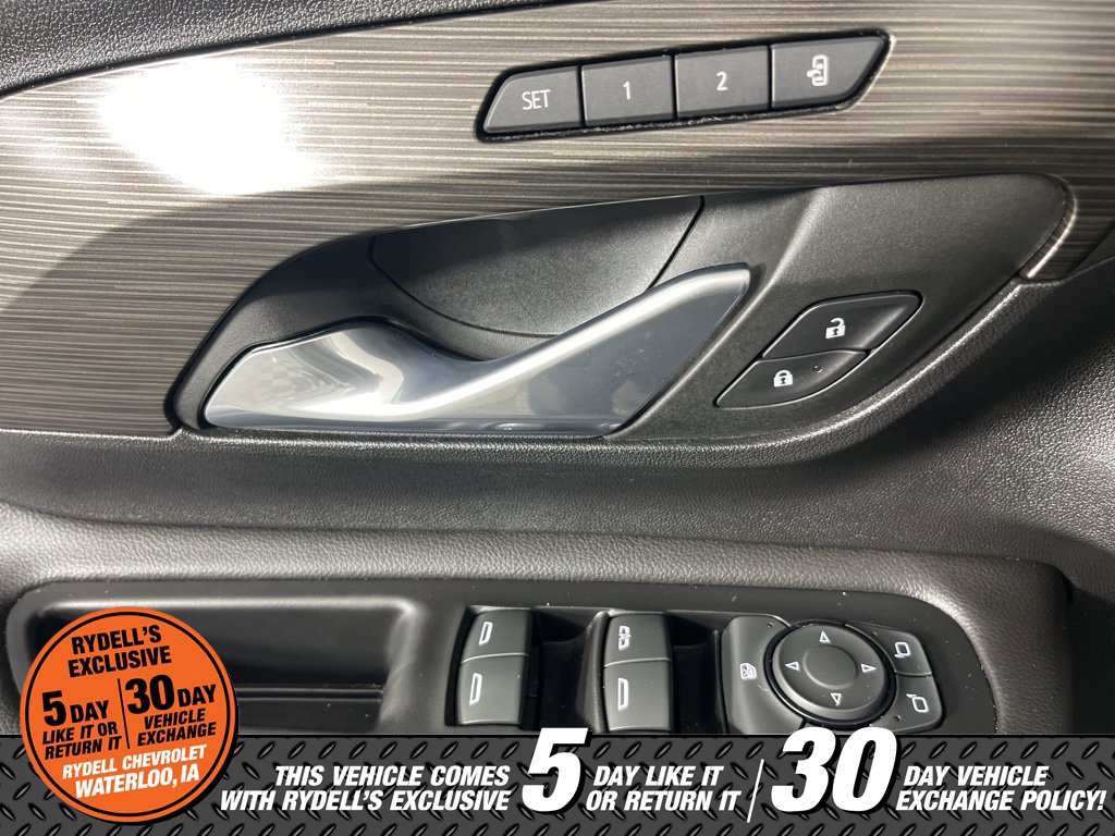 Certified 2023 GMC Terrain SLT w/ Infotainment Package II image 31