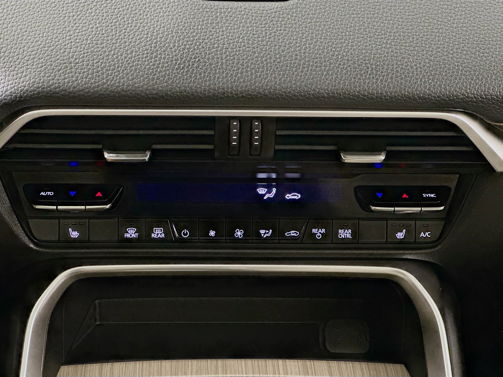 Used 2025 MAZDA CX-90 Plug-In Hybrid w/Premium Sport image 13