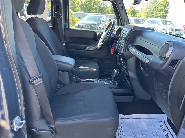 Used 2018 Jeep Wrangler Unlimited Sport S AWD/4WD image 35