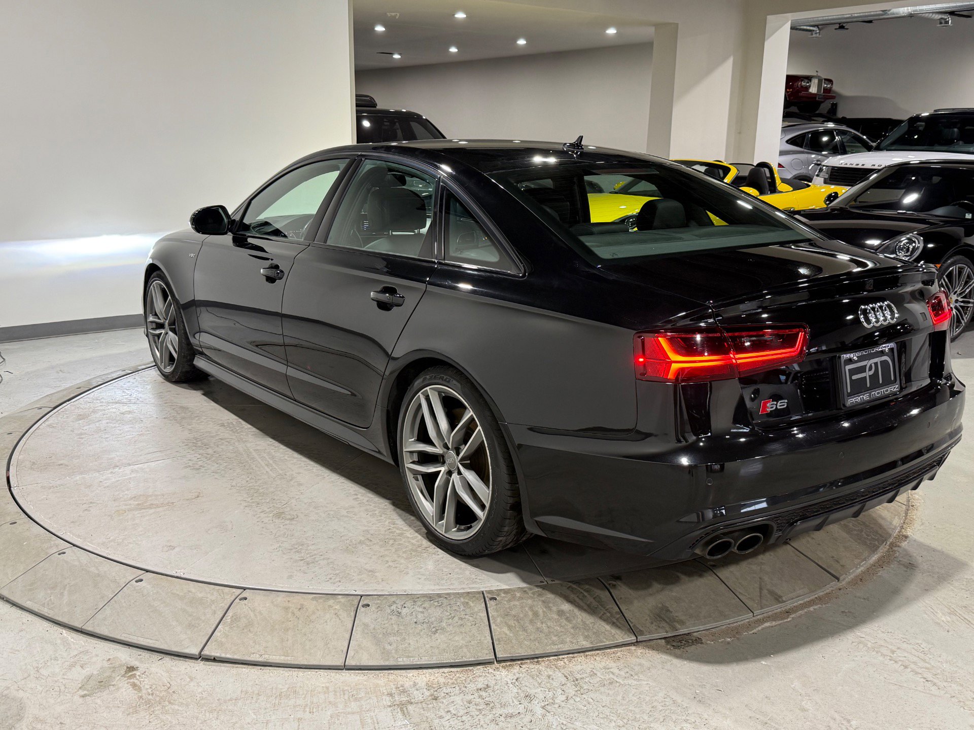 Used 2018 Audi S6 Prestige w/ Prestige Package image 12
