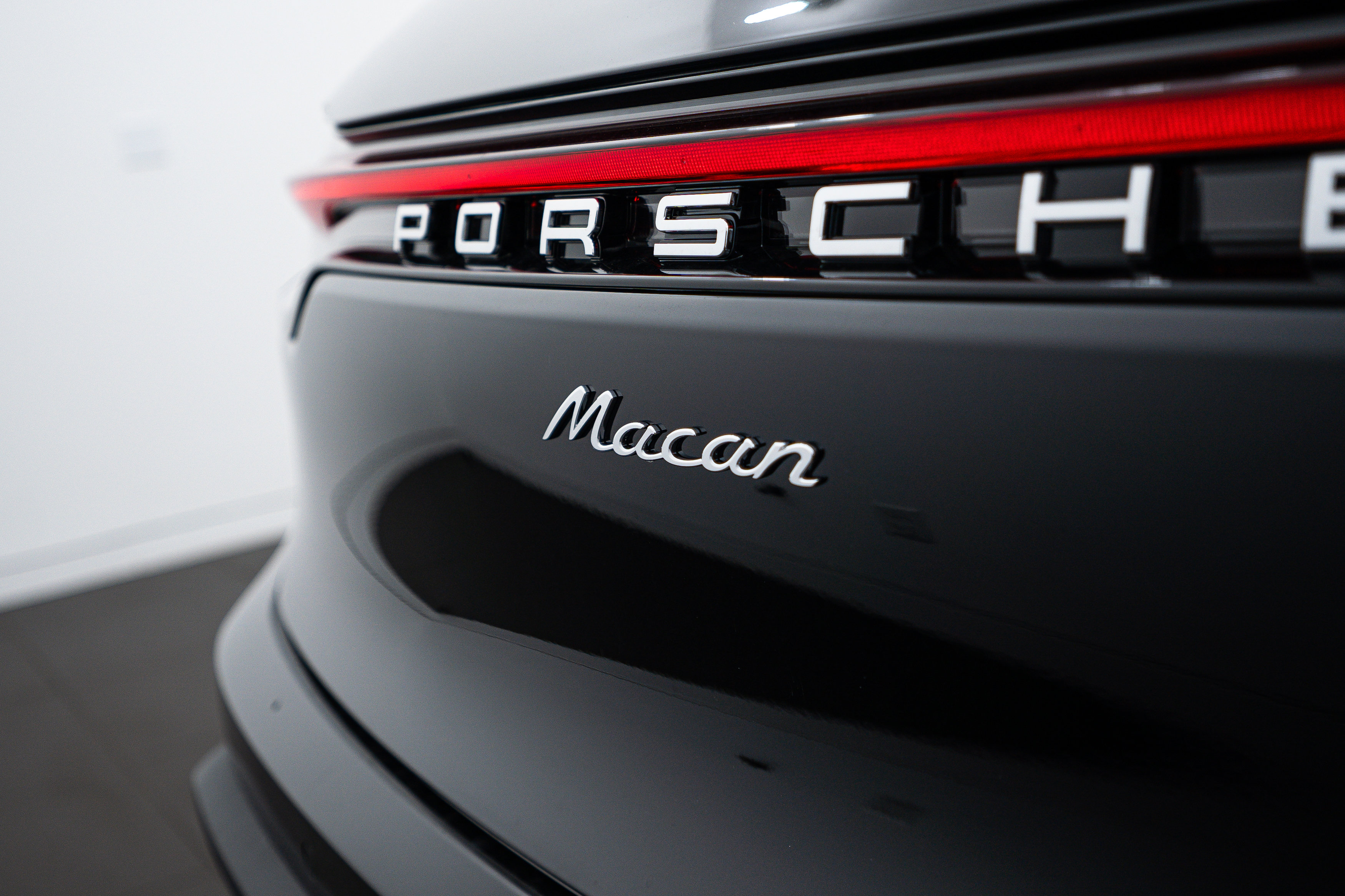 New 2025 Porsche Macan image 25