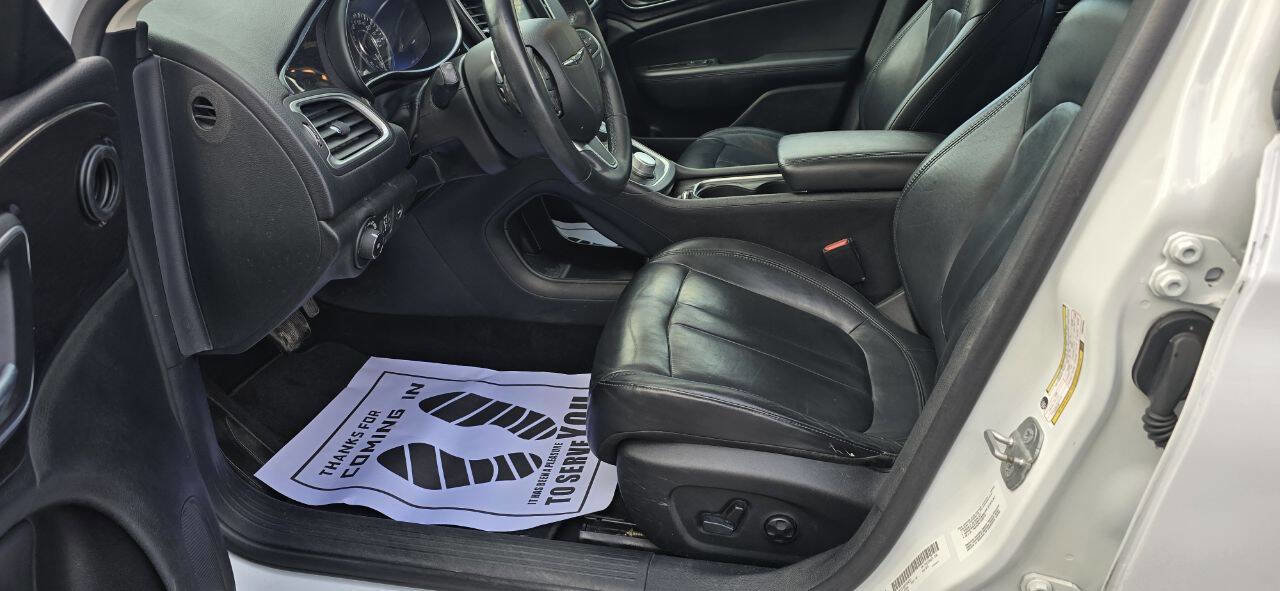 Used 2015 Chrysler 200 C w/ Navigation & Sound Group I image 12