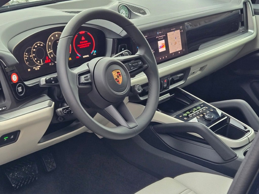 New 2026 Porsche Cayenne Coupe image 4