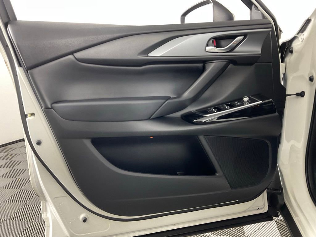 Used 2023 MAZDA CX-9 Touring image 12