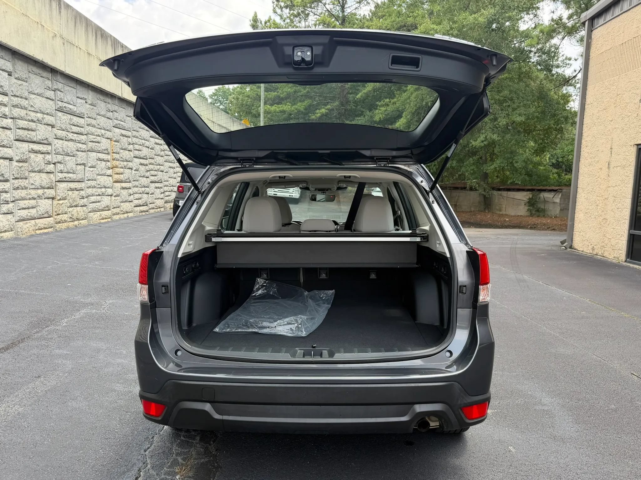 Used 2023 Subaru Forester AWD/4WD image 32