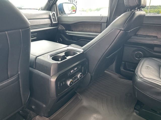 Used 2018 Ford Expedition Limited w/ Equipment Group 301A RWD image 21