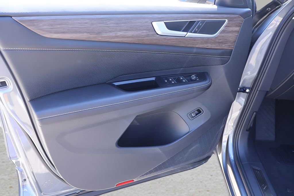 Used 2024 Volkswagen Atlas SEL image 10