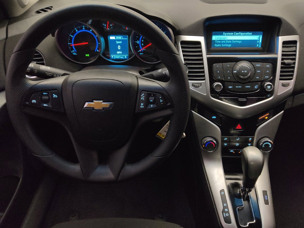 Used 2016 Chevrolet Cruze LT FWD image 22